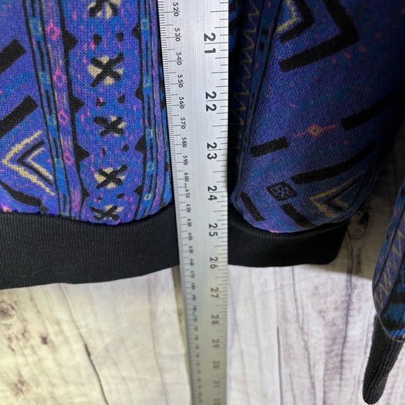 Vintage Geometric Patterned Blue Sweater Medium - Picture 4 of 6